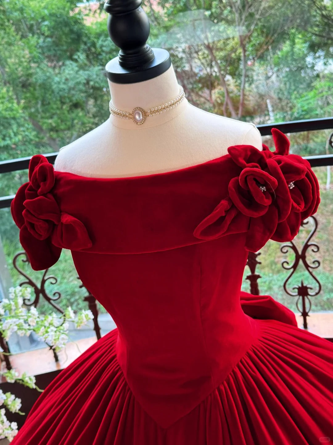 Burgundy Elegant Retro Long Velvet Quinceanera Dresses Prom Dress Graduation Dress Princess gh5005