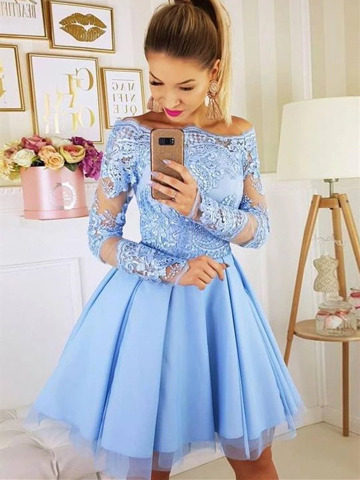 Vestidos de fiesta cortos de encaje azul claro con mangas largas, vestidos de fiesta cortos de encaje azul para el regreso a casa.
