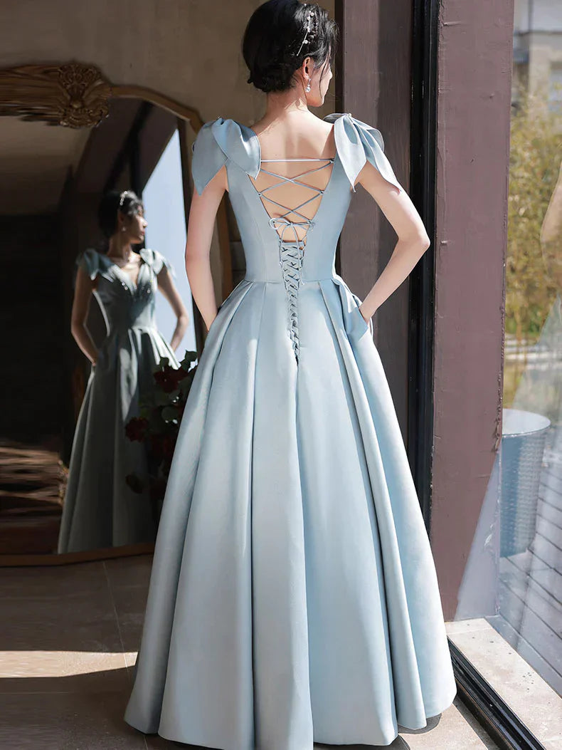 Vestido de fiesta largo de satén con escote en V azul y cuentas, lazo en el hombro