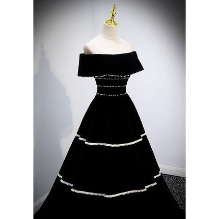 A line Black Off The Shoulder Long Prom Dresses SH165