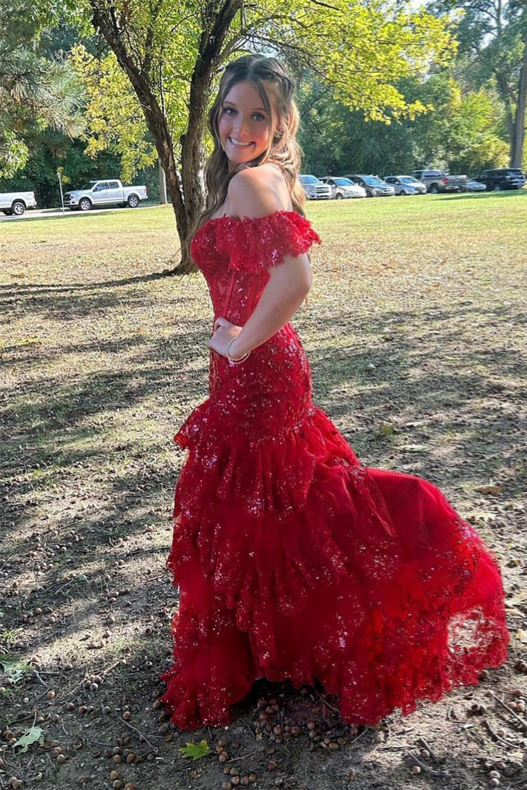 Vestido largo de sirena con lentejuelas rojas y capas, con aberturas para fiesta