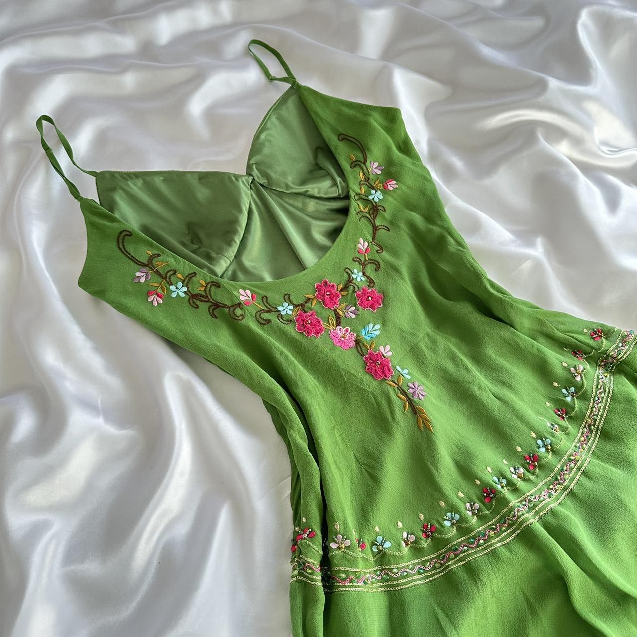 Grass Green Exquisite Floral Embroidery Spring Fairy Retro Fashion Spaghetti Strap Midi satin Ball Gown Evening Dress Birthday Party Dress Prom Dress gh3647