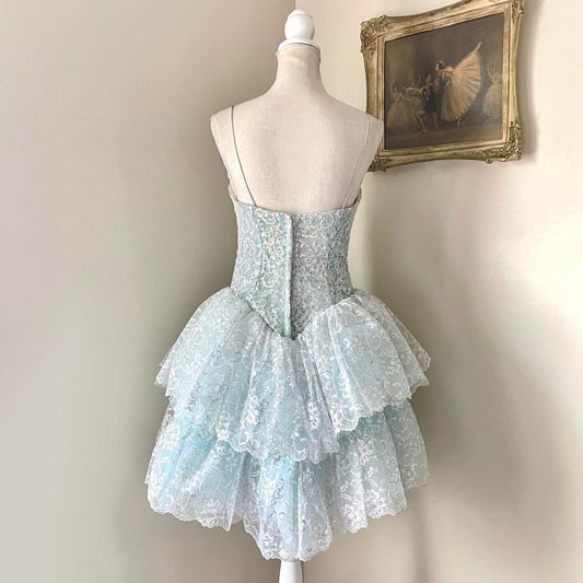 Charming Light Blue Sequined Design Elegant Mesh Spaghetti Strap Homecoming Dress TP3510