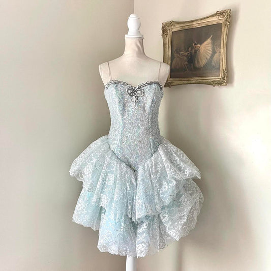 Charming Light Blue Sequined Design Elegant Mesh Spaghetti Strap Homecoming Dress TP3510