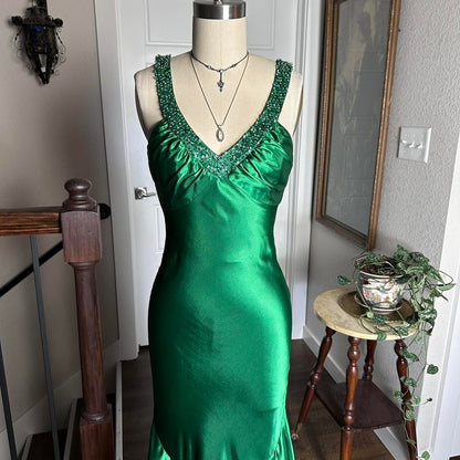 Green Shiny Vintage Fashion Sexy V-neck Rhinestone Bodycon Long Satin Backless Formal Prom Dress Evening Dress Party Dress gh3688