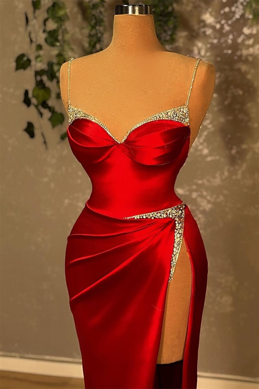 Vestidos de fiesta de sirena con tirantes finos, escote corazón, largo hasta el suelo, sin mangas, rojos, con abertura alta