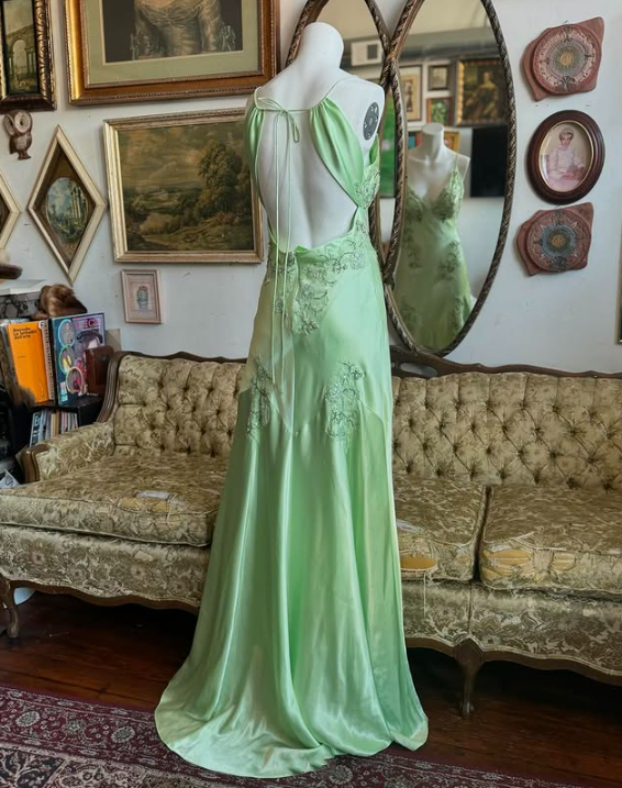 Green V-neck exquisite embroidery long satin ball gown evening dress gh2939