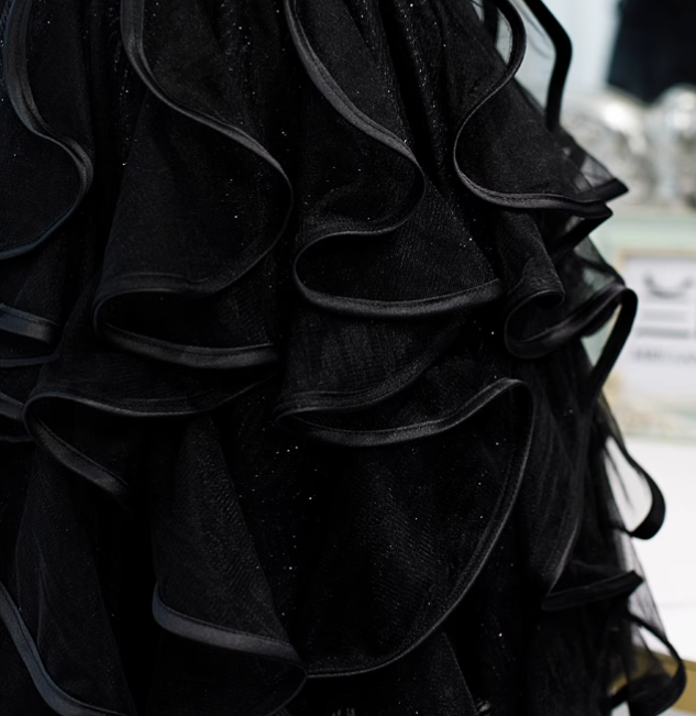 Charming Black Beaded Design Elegant Mesh Spaghetti Strap Tiered Homecoming Dress TP3488