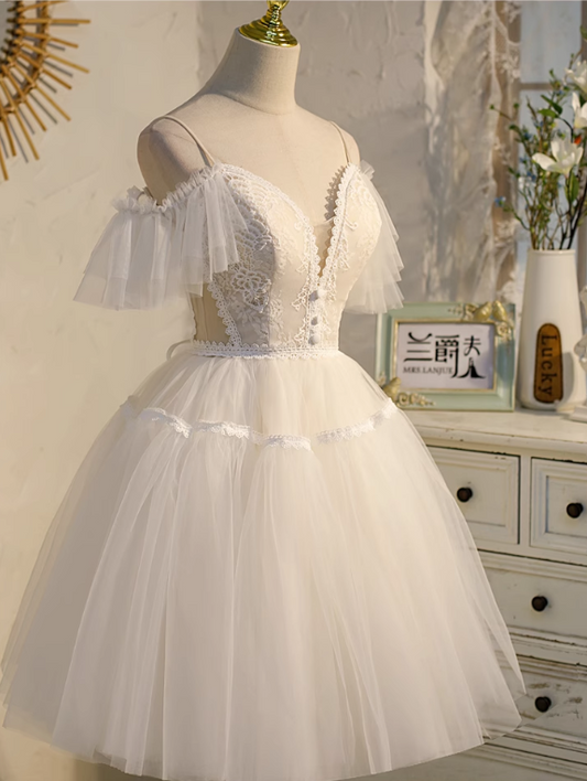 Vintage White Lace Design Elegant Mesh Off-the-shoulder Sleeves Spaghetti Strap Homecoming Dress TP3489