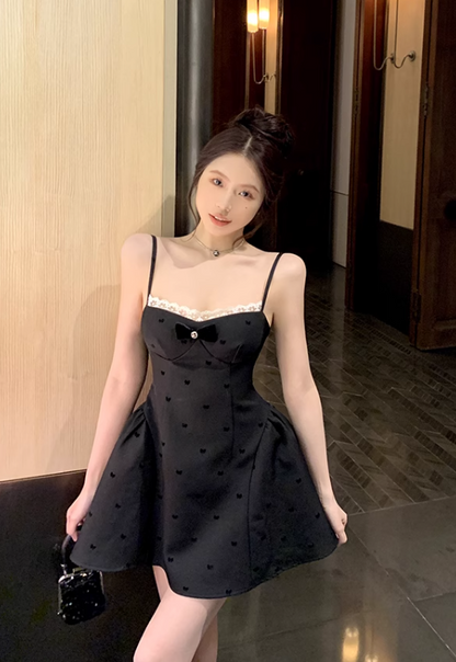 Vestido de fiesta de encaje con escote en A, tirantes finos, espalda descubierta y lazo, color negro, TP3692