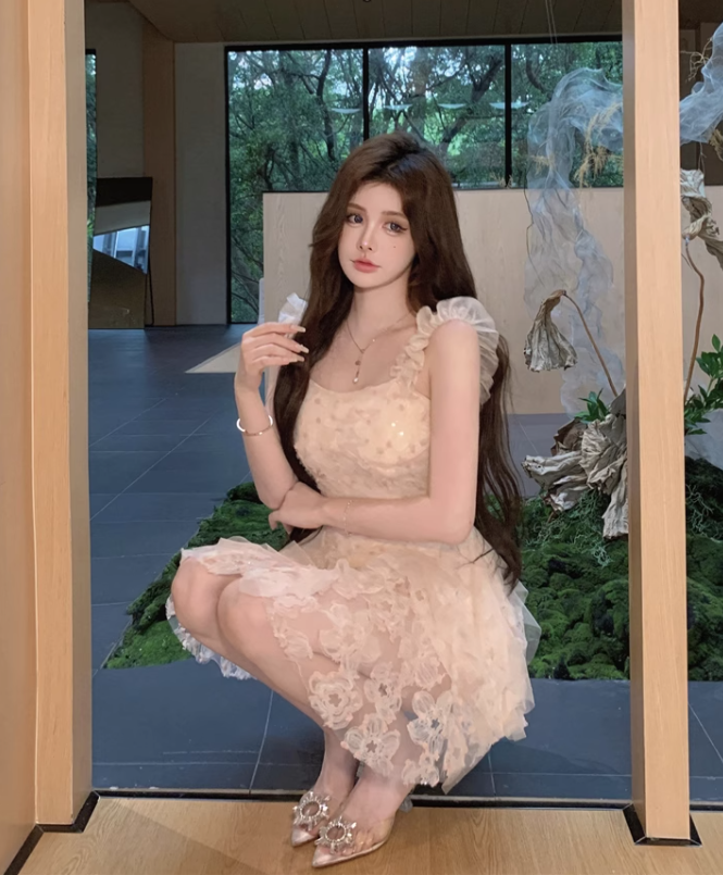 New Style Champagne Appliqued Floral Design A-line Spaghetti Strap Homecoming Dress TP3702