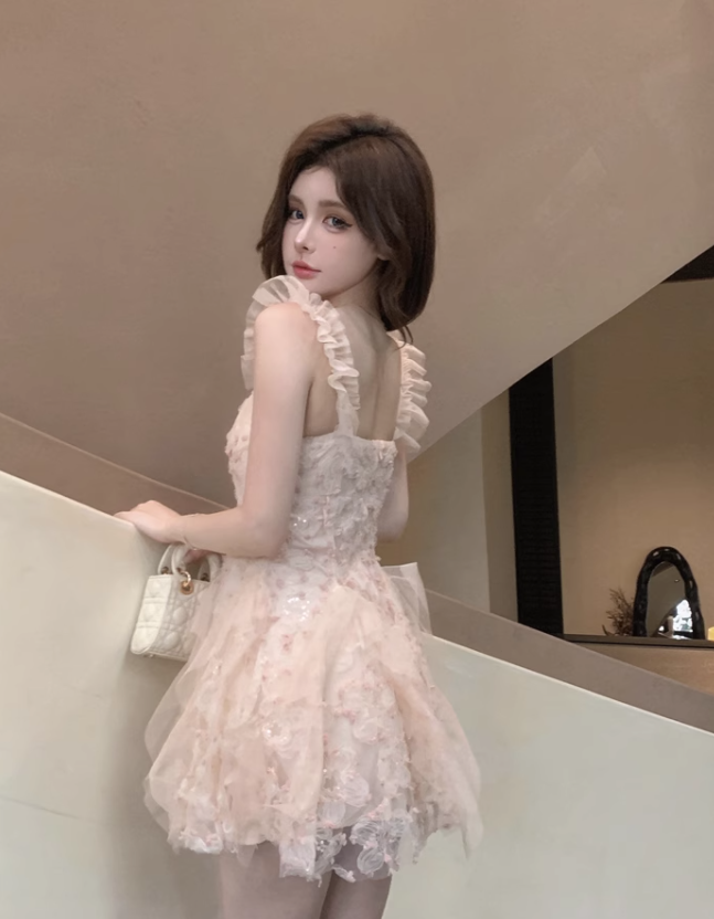 New Style Champagne Appliqued Floral Design A-line Spaghetti Strap Homecoming Dress TP3702