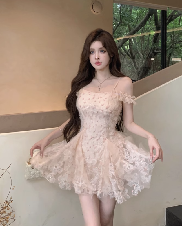 New Style Champagne Appliqued Floral Design A-line Spaghetti Strap Homecoming Dress TP3702