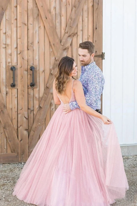 Vestido de fiesta largo con escote en V profundo con ilusión y corpiño de cuentas