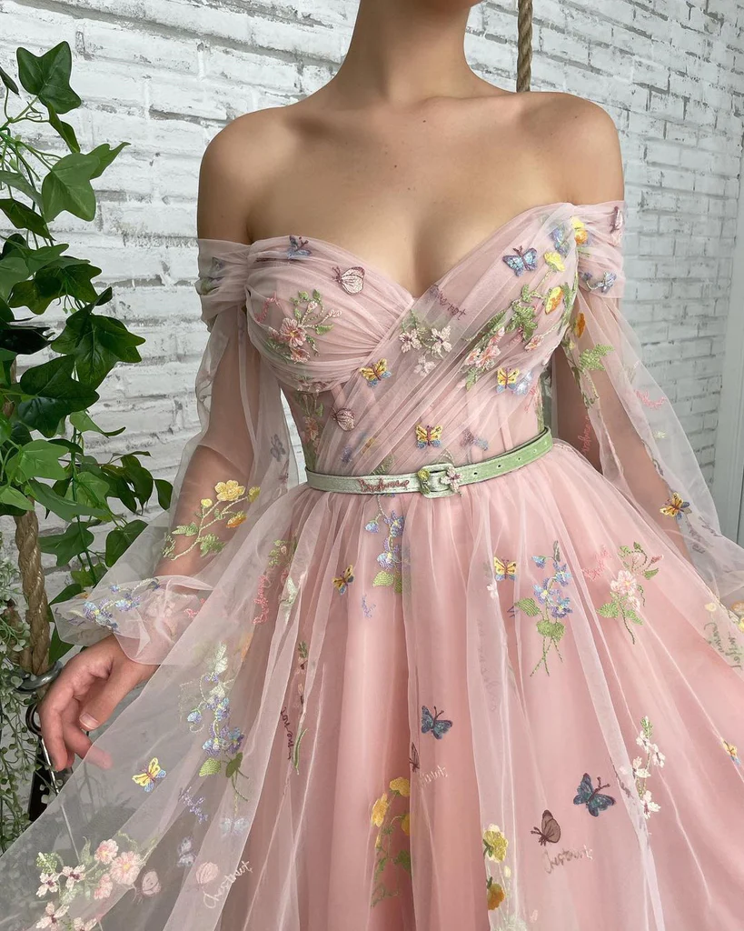 Off the shoulder Handmade Long Sleeve Sweetheart Short Cocktail Dress Homecoming Dress gh1818