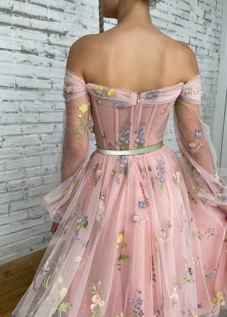 Off the shoulder Handmade Long Sleeve Sweetheart Short Cocktail Dress Homecoming Dress gh1818