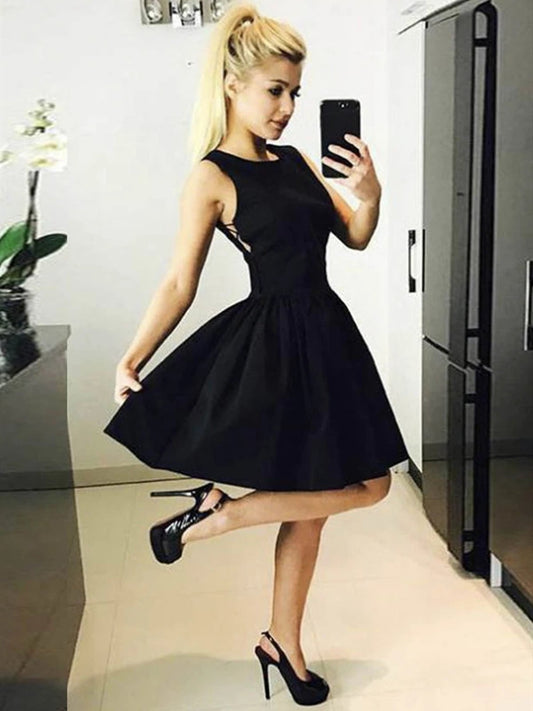 Vestidos de fiesta negros cortos con cuello redondo, vestidos de graduación negros cortos y formales para el regreso a casa.