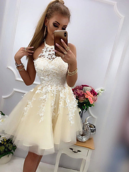 Vestidos de fiesta cortos de encaje amarillo con cuello redondo, vestidos de cóctel cortos de encaje amarillo para la graduación y el regreso a casa.