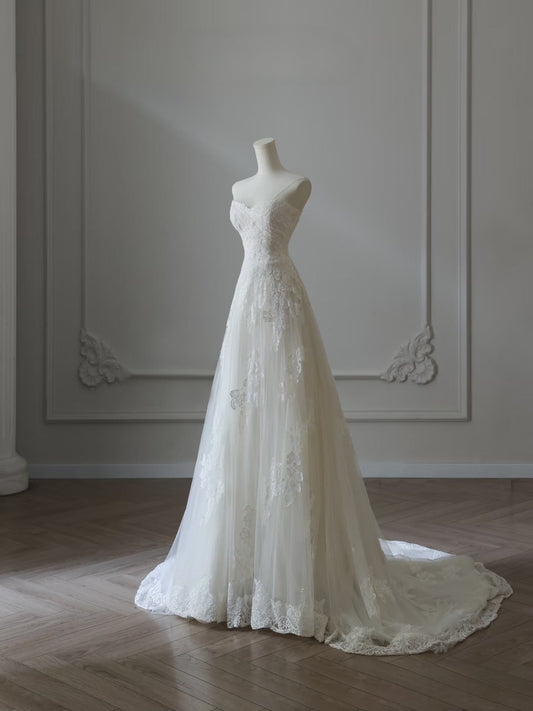 Timeless A Line Sweetheart Lace Tulle White Wedding Dresses Brides Dress SD2472