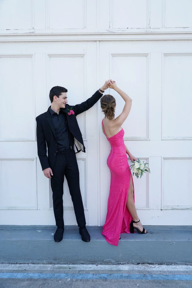 Vestido largo sexy con tirantes finos y lentejuelas rosas para cumpleaños número 18, vestidos de graduación D2689