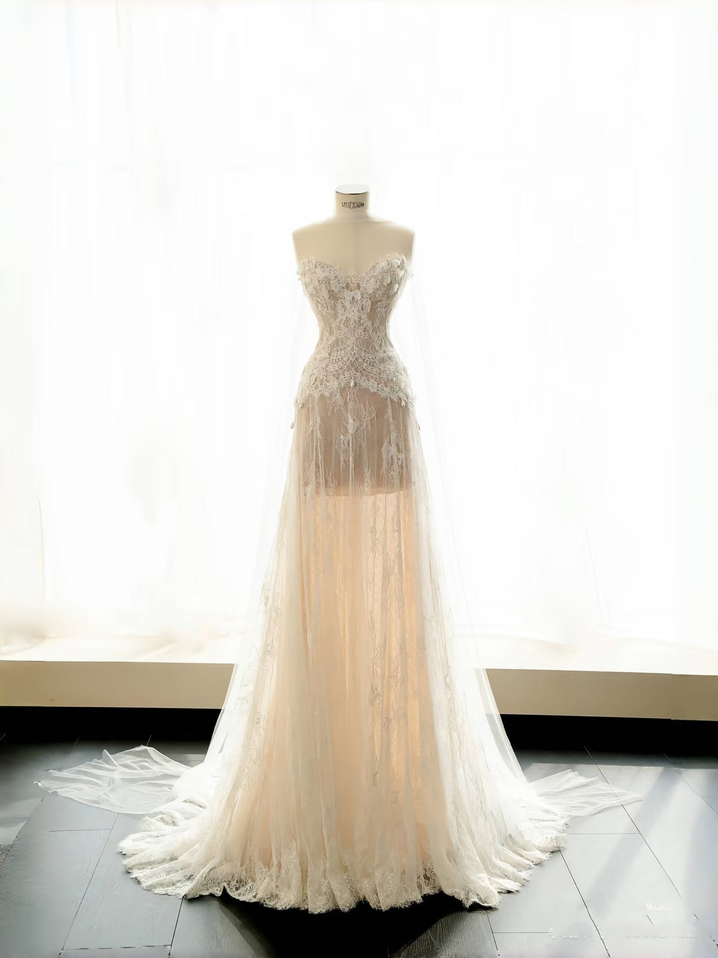 Vestido de novia sencillo, corte en A, escote corazón, encaje blanco, largo hasta el suelo, estilo minimalista, D2735