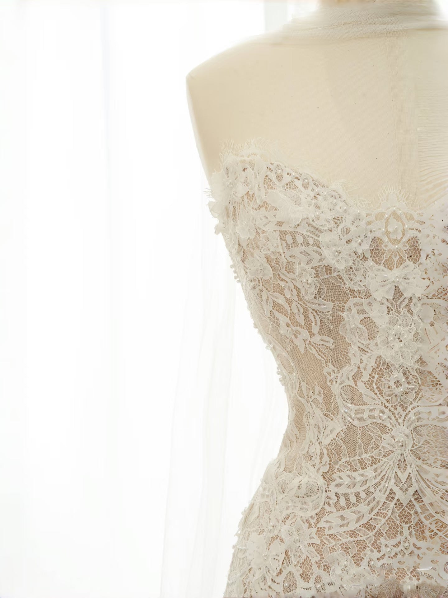 Vestido de novia sencillo, corte en A, escote corazón, encaje blanco, largo hasta el suelo, estilo minimalista, D2735