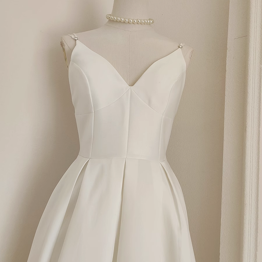 Simple A line Spaghetti Straps White Vacation Dress Satin Women Birthday Dresses SD444