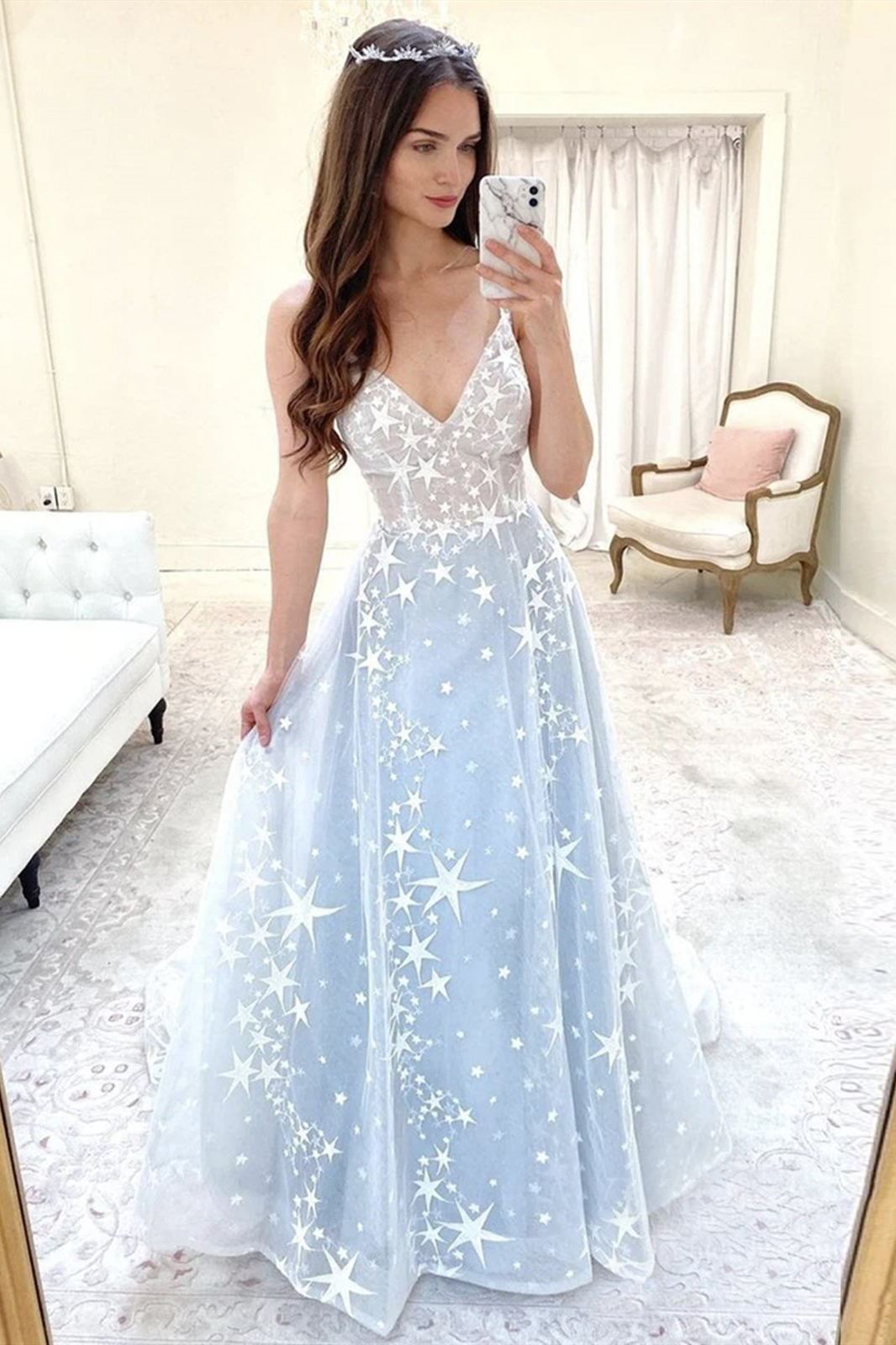 Vestidos de fiesta de tul con estrellas brillantes, corte A, escote en V, vestido formal azul claro