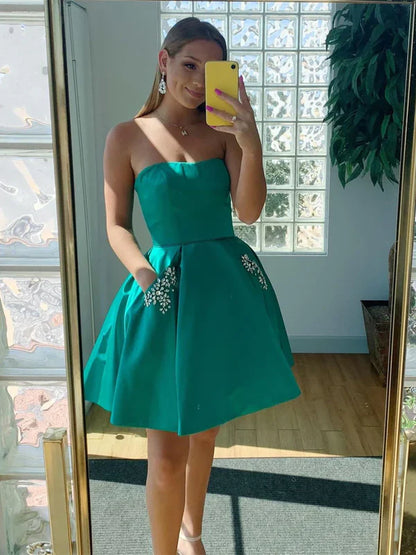 Vestido de fiesta corto sin tirantes con diseño de bolsillos verdes, TP3566