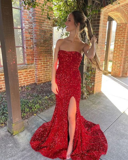 Vestido de noche sirena sin tirantes con lentejuelas rojas brillantes