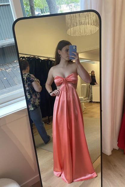 Vestido formal de corte A con lazo en la espalda, sin tirantes, color rosa. Vestidos de fiesta elegantes.