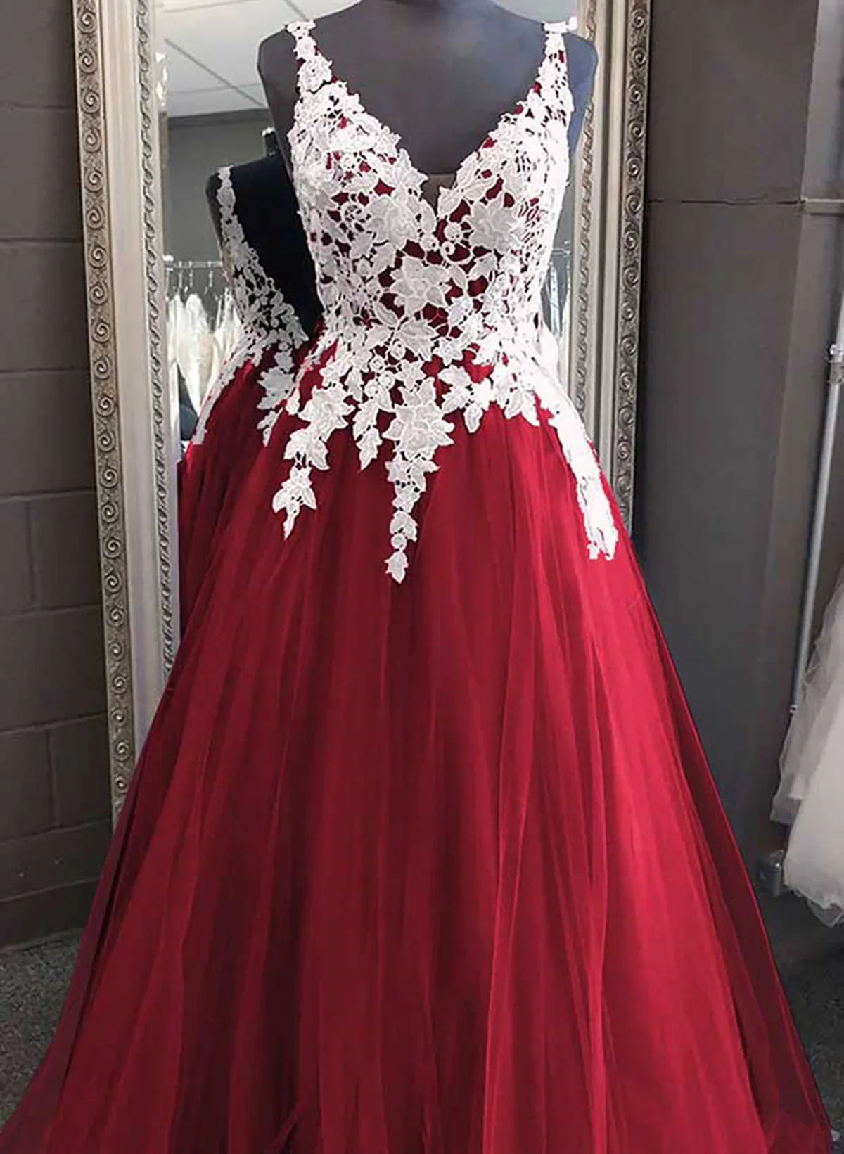 Vestido de fiesta de tul rojo vino con encaje blanco y escote en V, vestido de noche largo rojo vino TP1136
