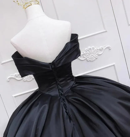 Vestido formal largo de satén negro con escote en forma de corazón, vestido negro para quinceañeras TP1198