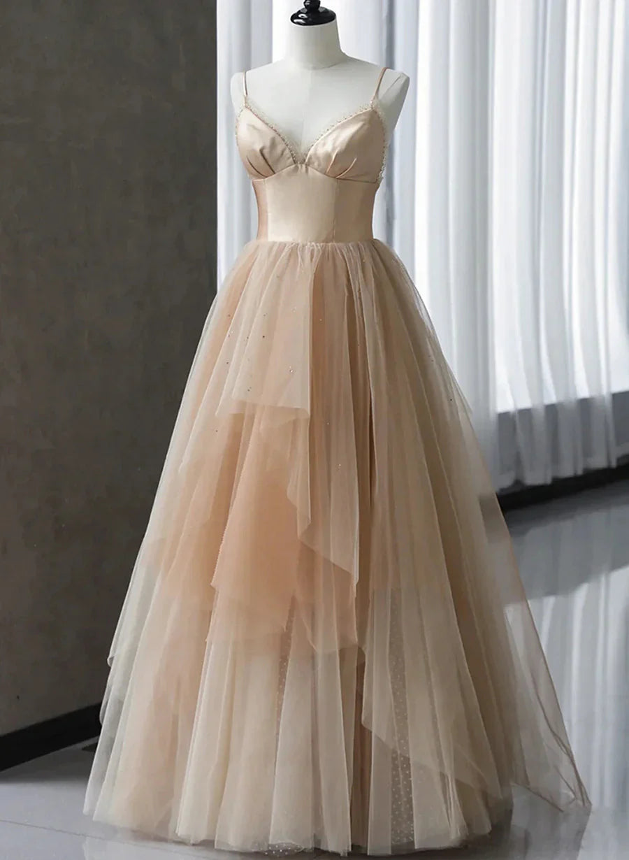 Vestido de fiesta de tul con cuentas y escote en V color champán, corte A y espalda baja TP1302