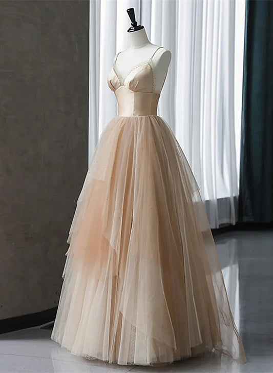 Vestido de fiesta de tul con cuentas y escote en V color champán, corte A y espalda baja TP1302