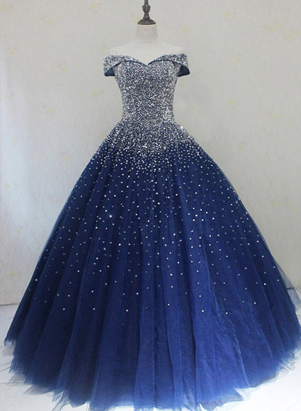 Vestido de fiesta de quinceañera con escote corazón y lentejuelas azules, de tul azul TP1306