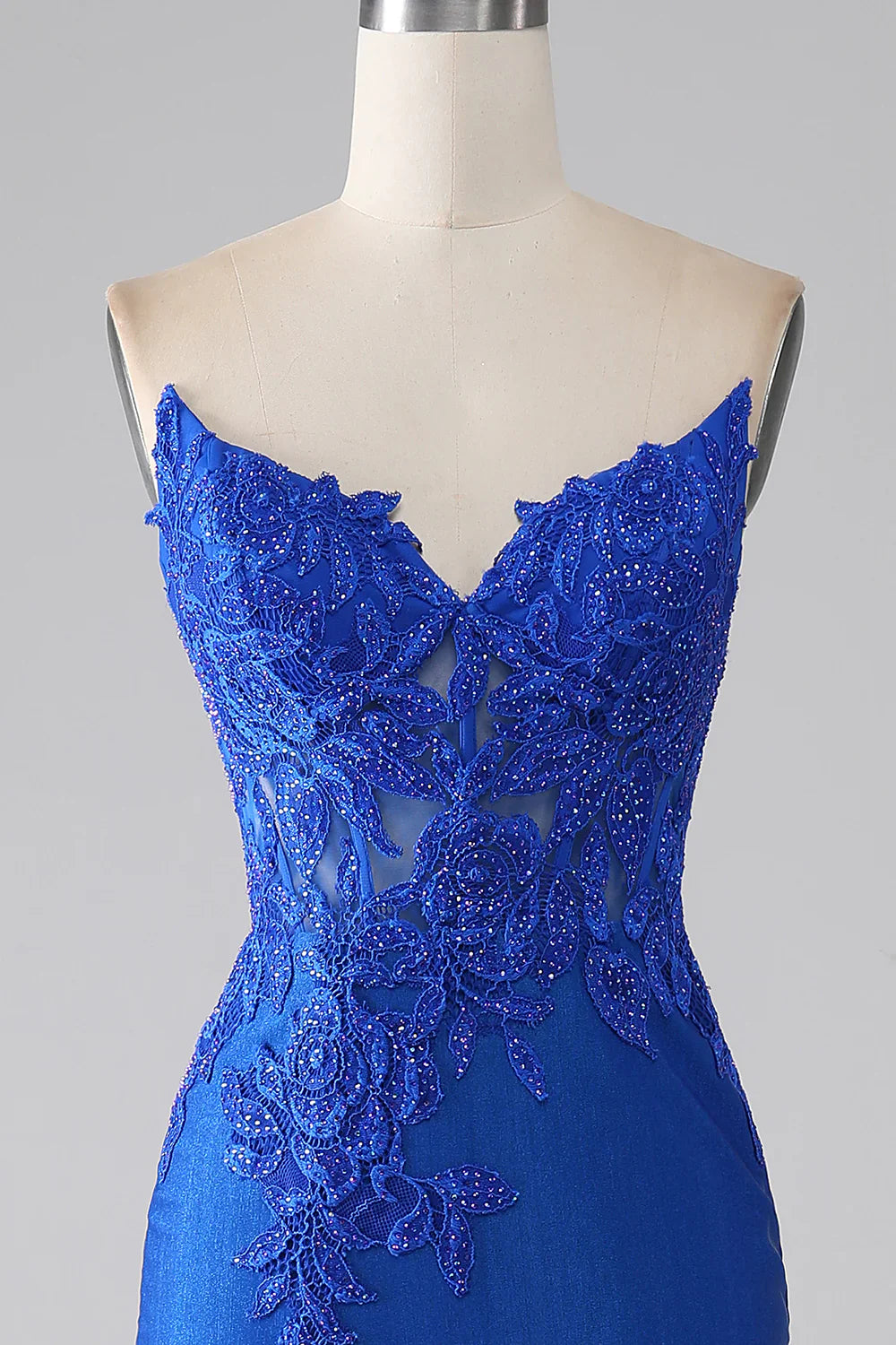 Vestido de fiesta largo azul real de sirena, sin tirantes, con cuentas y apliques TP1387