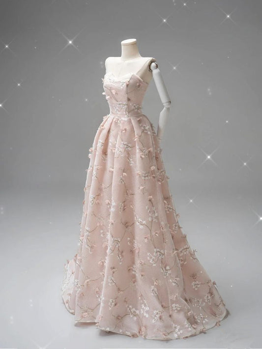 Vestido de noche rosa con escote en forma de A, sin tirantes y bordado de tul TP1412