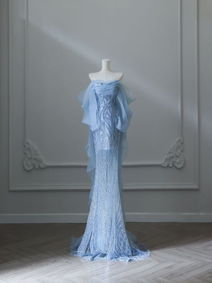 Elegante vestido de noche largo de tul con cuentas y corte en A en azul, sin tirantes, TP1447