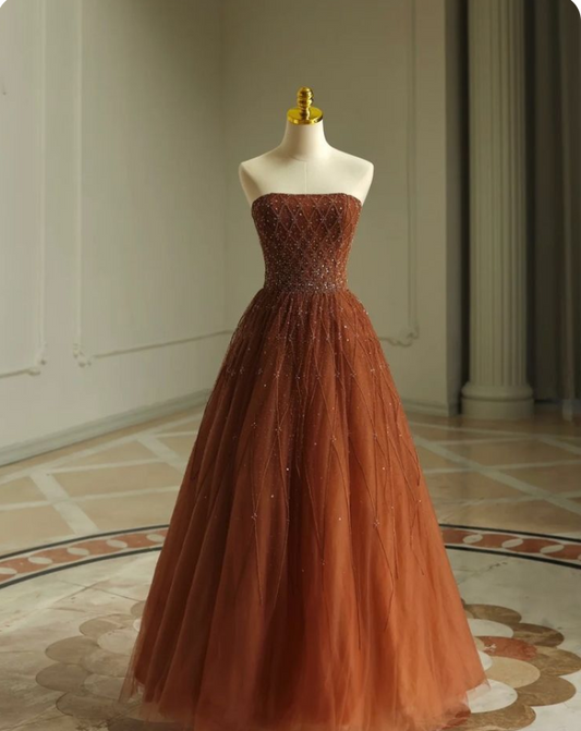 Vestido de fiesta largo de tul sin tirantes, corte en A, color marrón, TP1578
