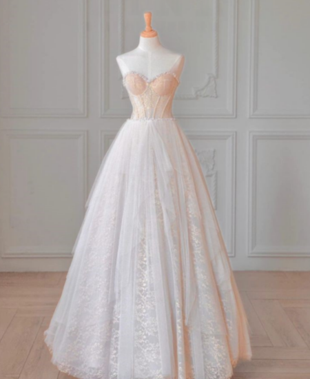 Vestido de fiesta largo de tul sin tirantes, corte en A, escote en forma de corazón, color champán TP1596