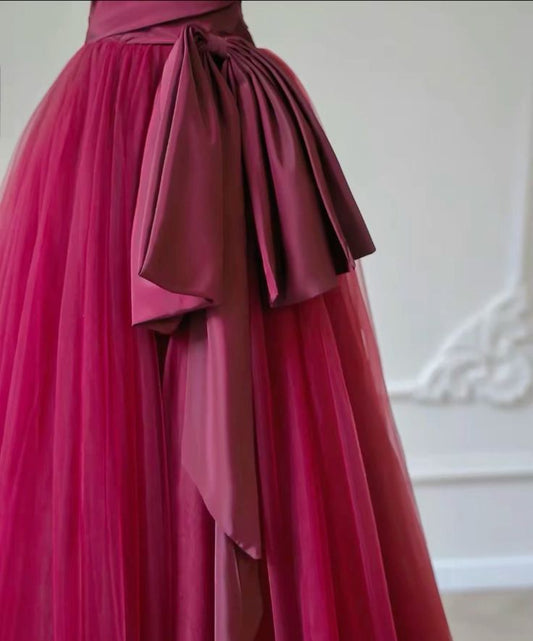 Elegante vestido de fiesta largo de tul satinado sin tirantes, corte en A, color rojo, TP1636