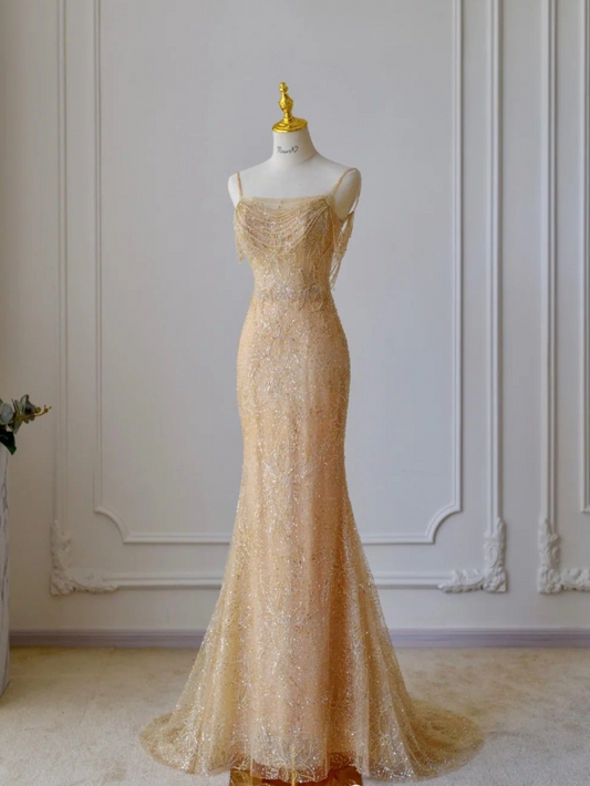 Vestido de fiesta largo color champán con tirantes finos y encaje con lentejuelas TP1685