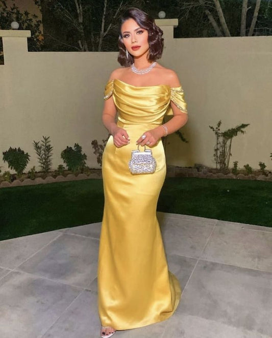 Vestido de fiesta largo de satén amarillo con corte sirena y hombros descubiertos TP1756
