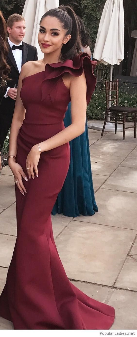 Elegante vestido de fiesta de satén estilo sirena color burdeos con un solo hombro TP1770