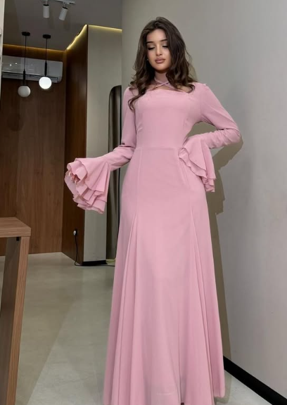 Vestido maxi de sirena rosa con mangas largas y volantes TP1799