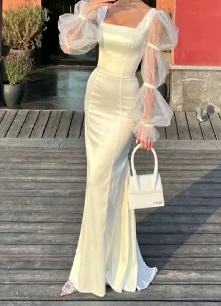 Vestido de noche largo de satén con mangas largas y corte sirena color marfil TP1801