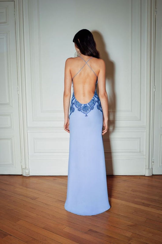 Vestido de noche largo de satén azul con escote bajo, tirantes finos, hombros descubiertos y espalda descubierta TP1820