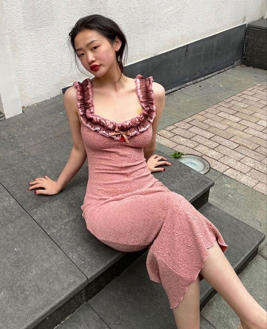 Vestido de fiesta ajustado con tirantes finos y corte sirena en rosa chic TP1858