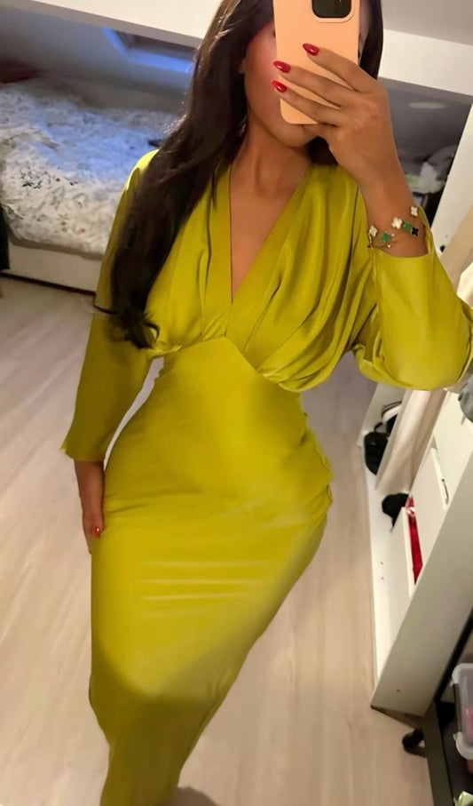 Vestido de noche formal de sirena amarillo con escote en V profundo, manga larga, satén, largo hasta los tobillos TP1908
